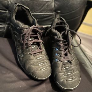 All black Vapor Max Size 12 Condition 9/10